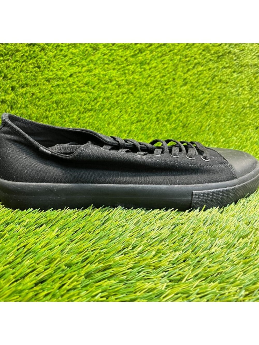 Lugz Stagger LO Mens Size 10E Black Athletic Canvas Lifestyle Shoes Sneakers